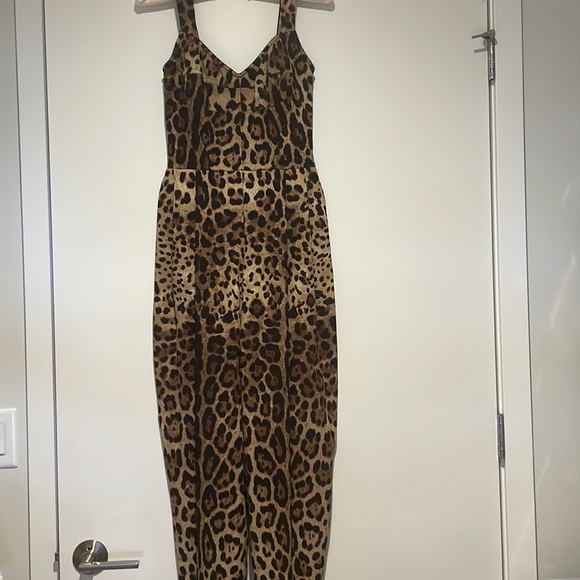 Dolce Gabbana silk leopard 🐆 jumpsuit - Picture 4 of 11
